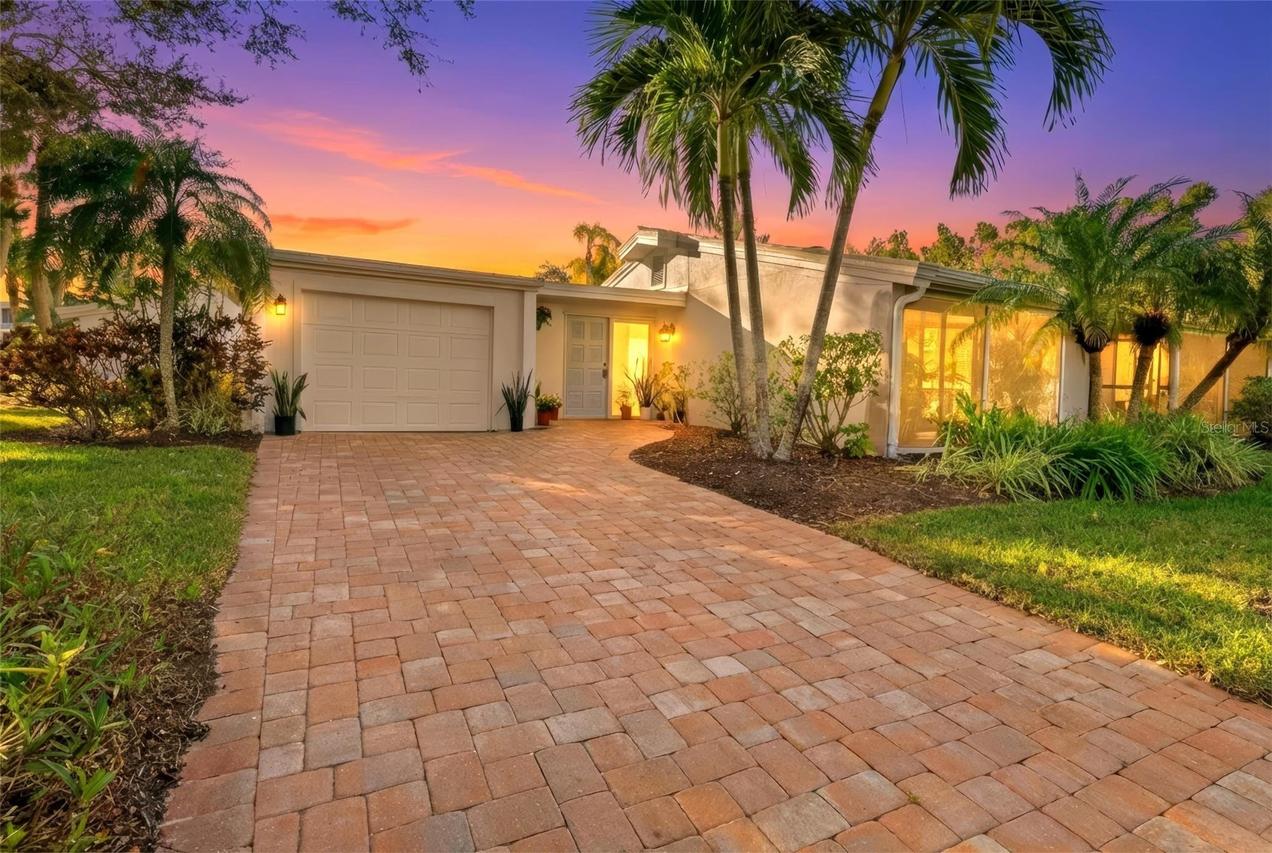 237 Hourglass Way #V6, Sarasota, FL 34242