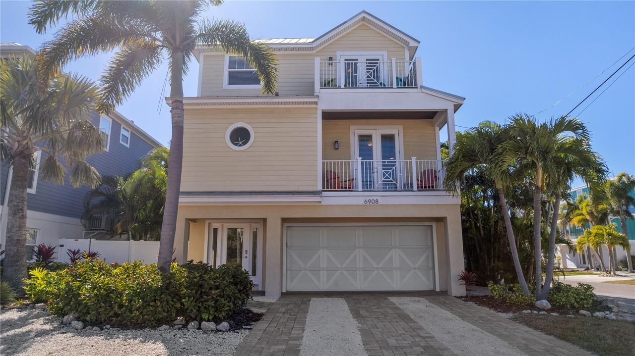 6908 Holmes Blvd., Holmes Beach, FL 34217