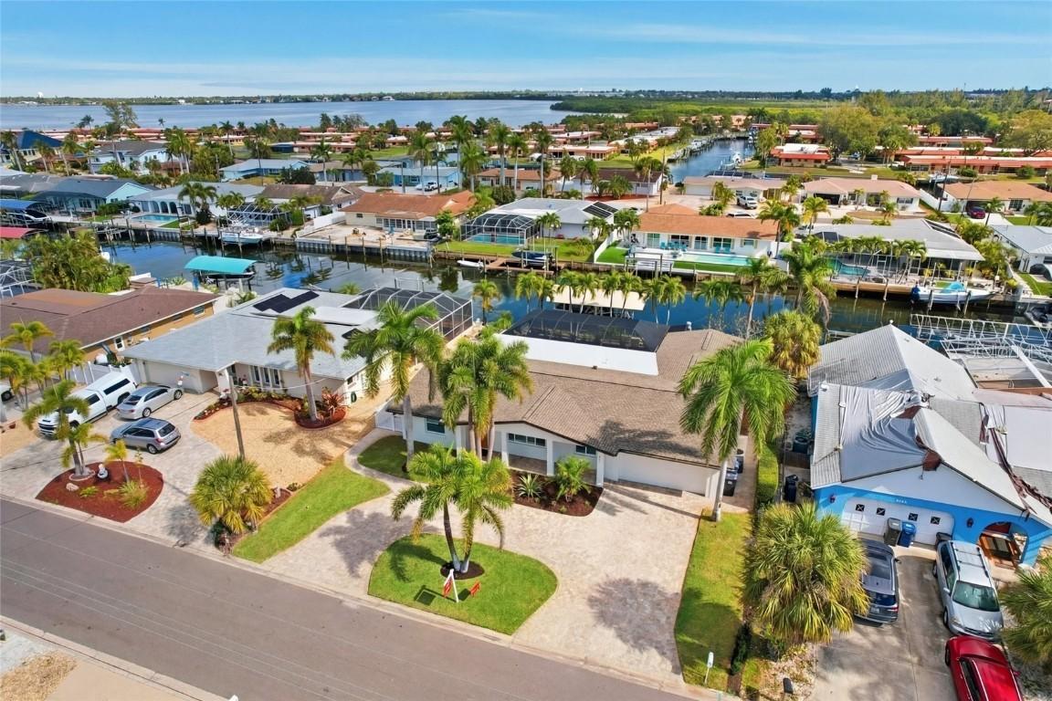 4111 Plumosa Ter., Bradenton, FL 34210