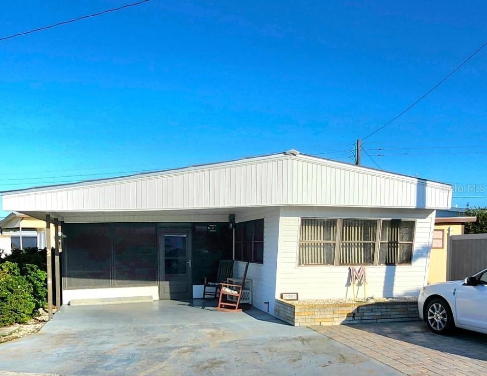 2003 Minnesota Ave., Bradenton, FL 34207