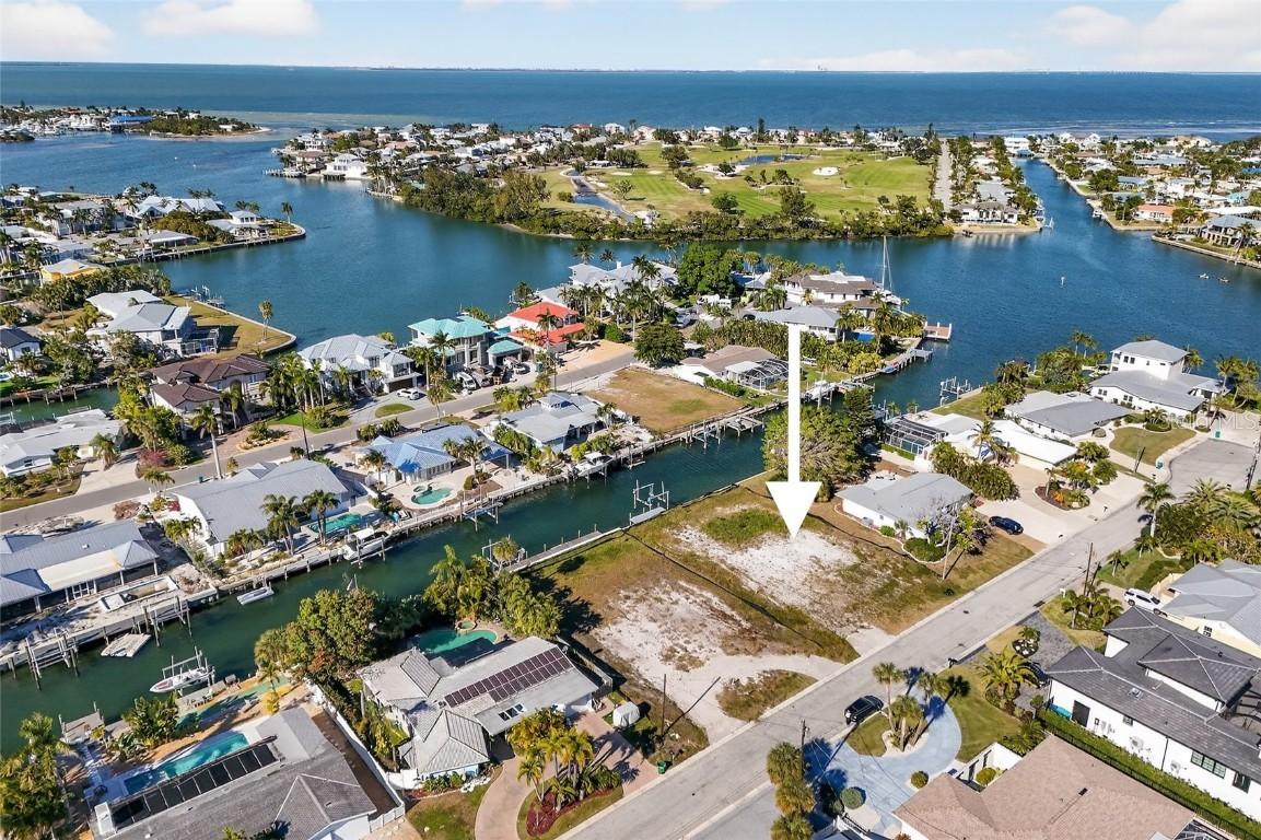 528 69th St., Holmes Beach, FL 34217
