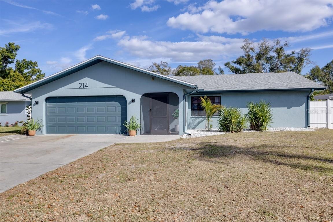 214 Lorraine Ave., Venice, FL 34293