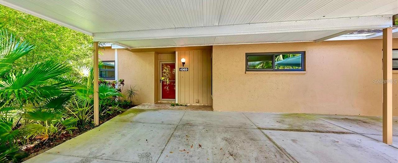 4969 Village Gardens Dr. #52, Sarasota, FL 34234