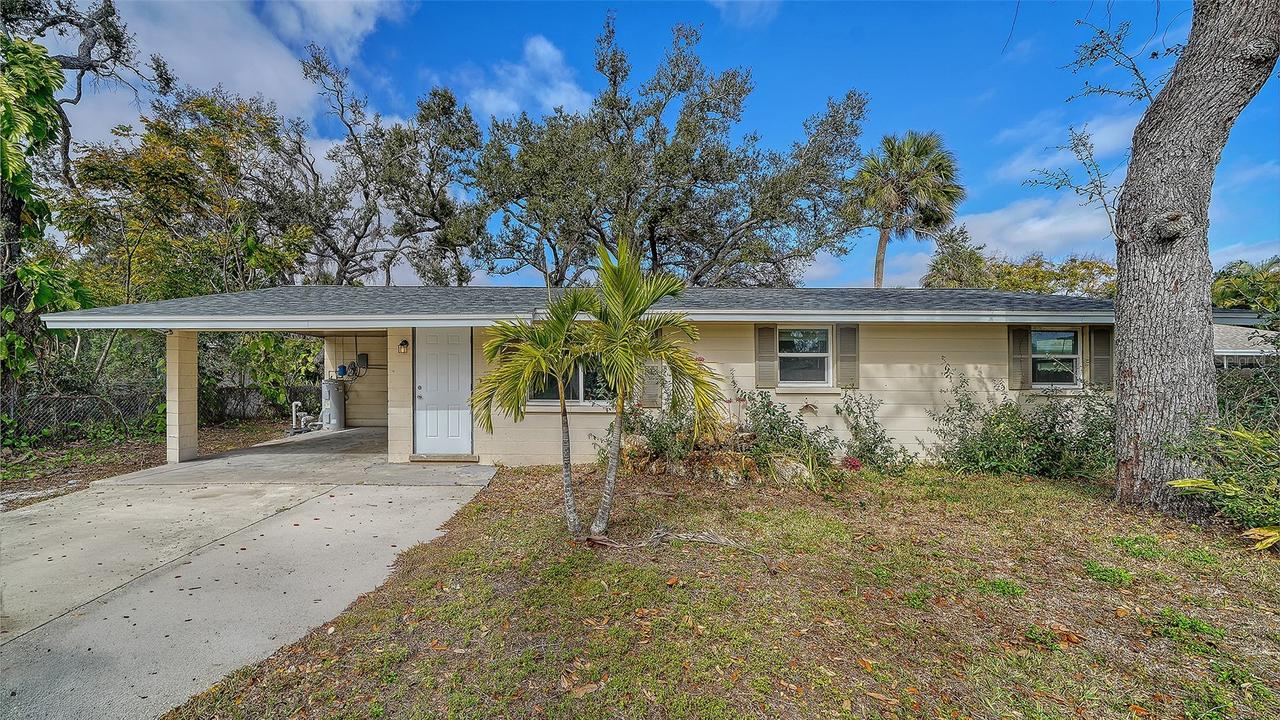 1203 Pineland Ave., Venice, FL 34285