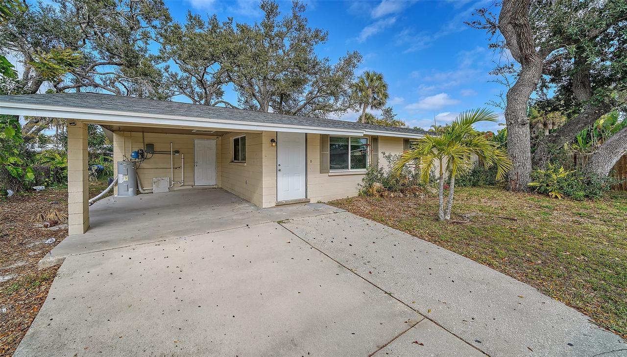 1203 Pineland Ave., Venice, FL 34285