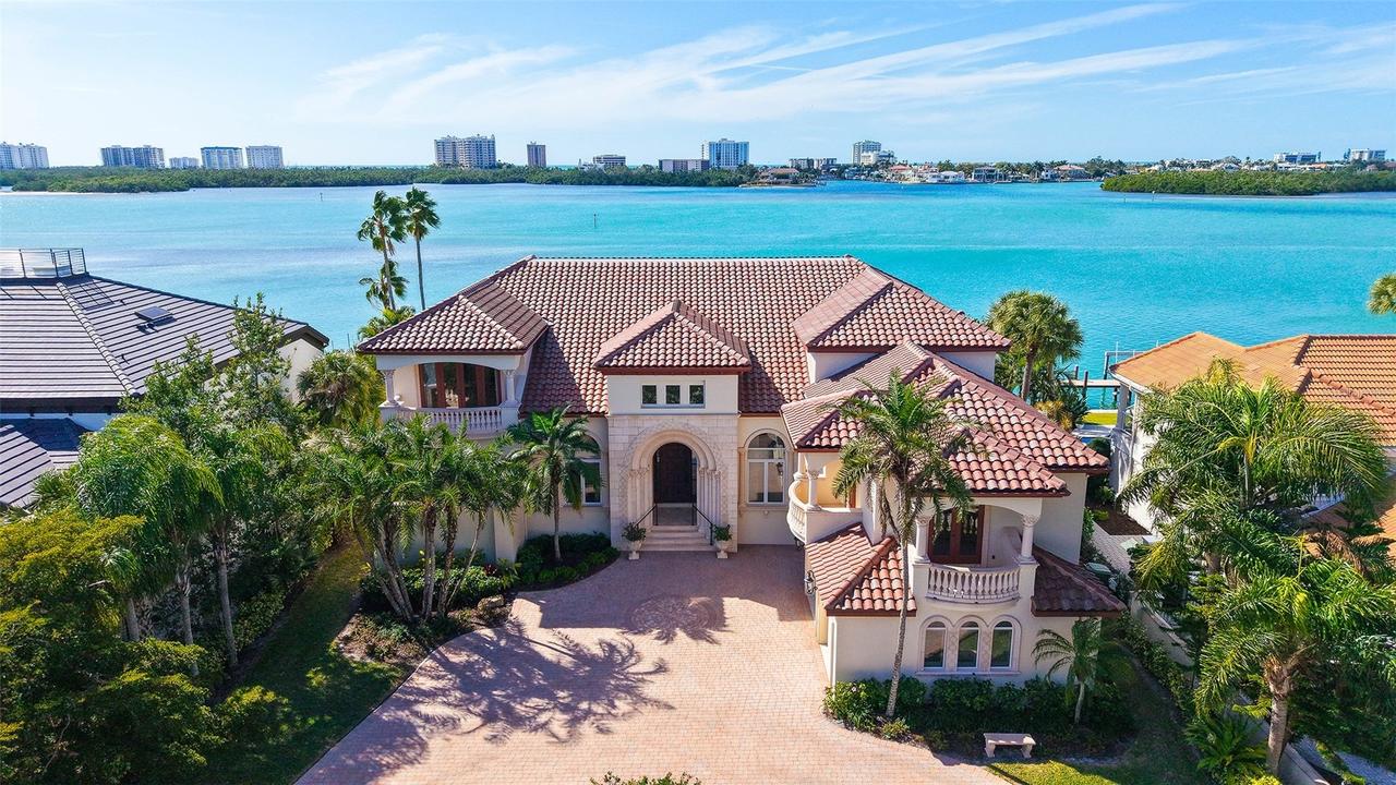 570 S Spoonbill Dr., Sarasota, FL 34236