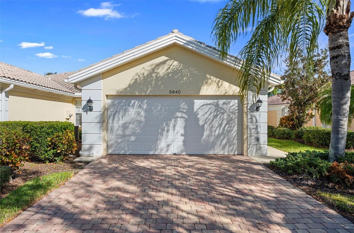 5840 Helicon Pl., Sarasota, FL 34238