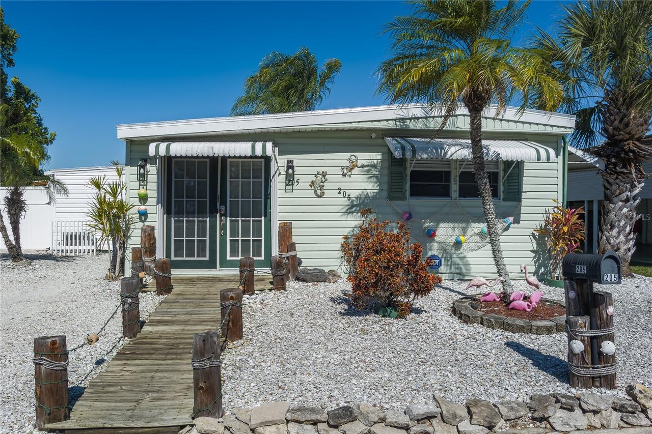 205 52nd Avenue Ter., Bradenton, FL 34203