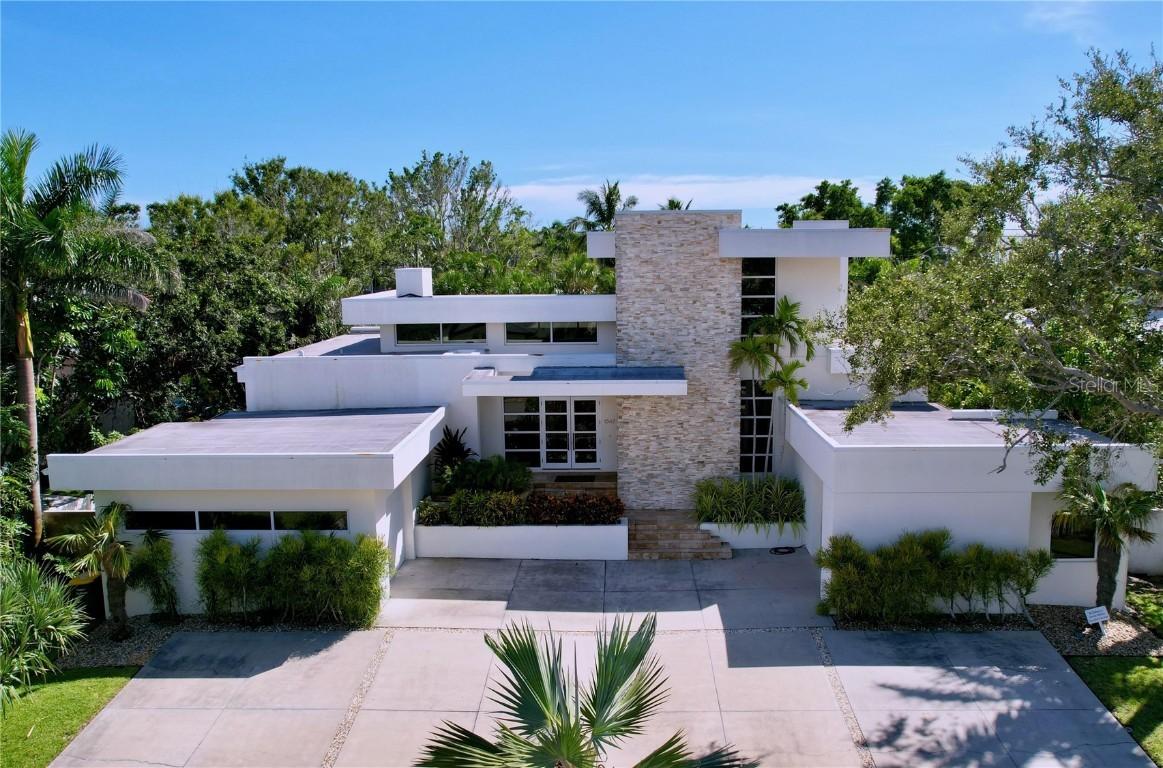 1347 Harbor Dr., Sarasota, FL 34239