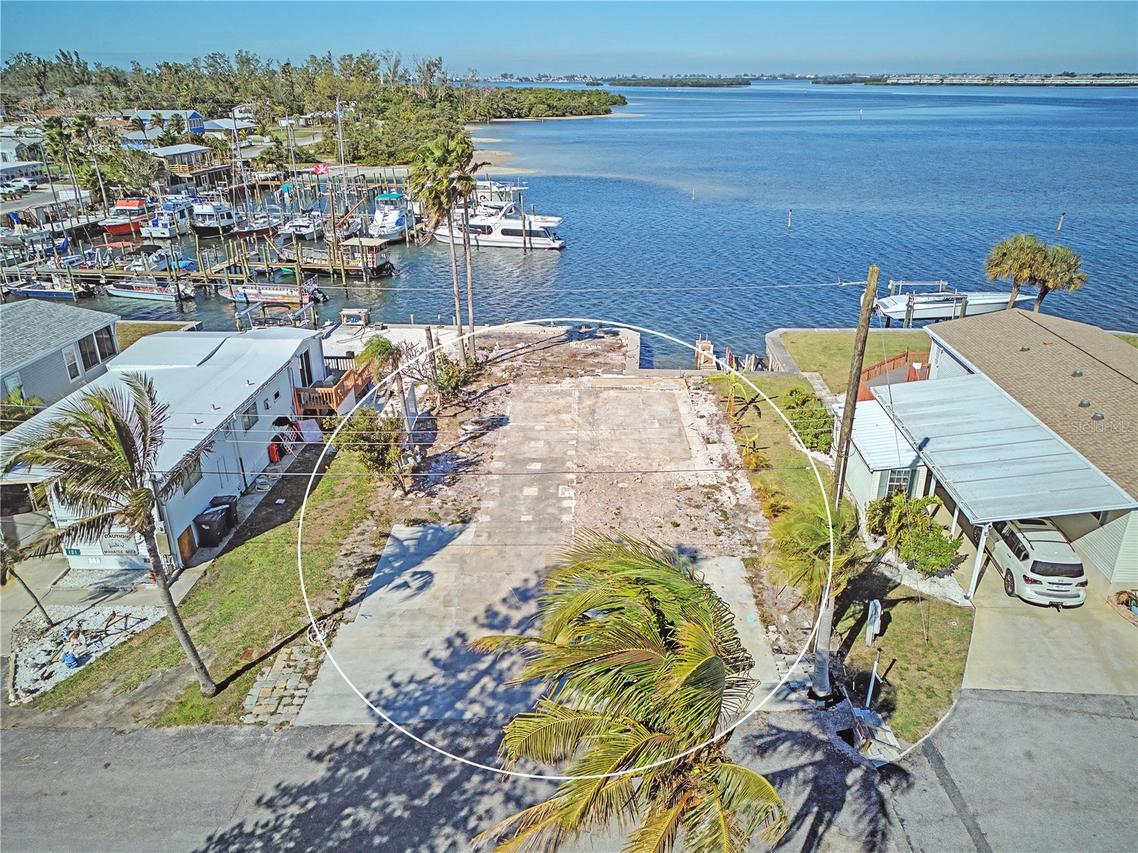 3510 115th St., Bradenton, FL 34210