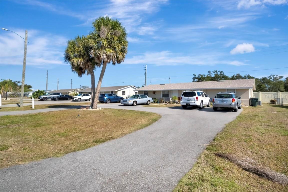 2131 Forked Creek Dr., Englewood, FL 34223