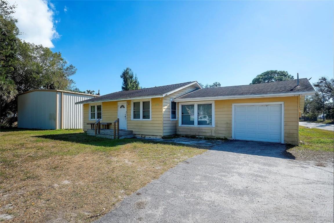 2118 53rd Ave., Bradenton, FL 34207