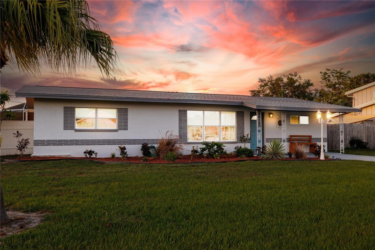 8415 Iris Ave., Seminole, FL 33777