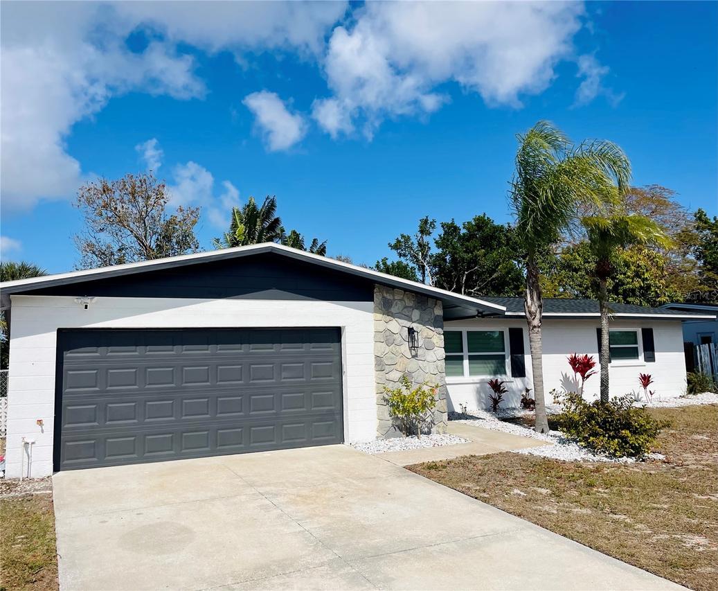 3014 Southern Pkwy., Bradenton, FL 34205