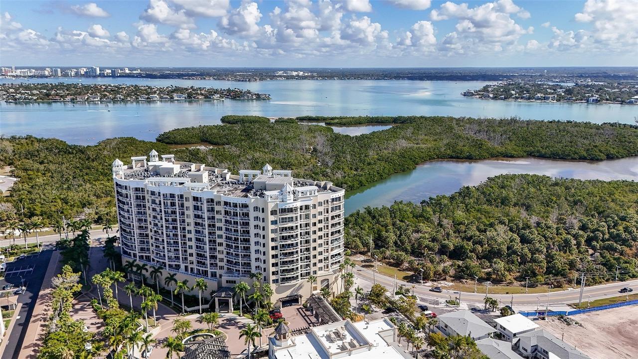 1300 Benjamin Franklin Dr. #809, Sarasota, FL 34236