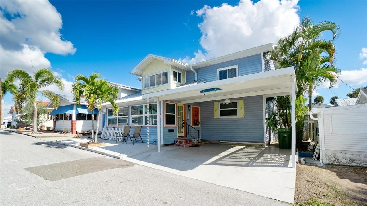 3 Columbia St., Bradenton, FL 34208