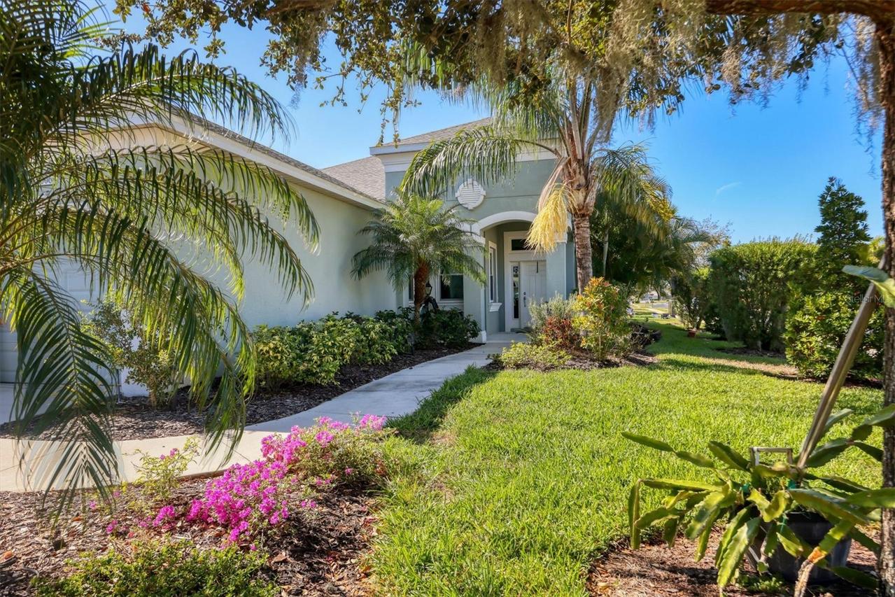 2006 Red Lake Run, Bradenton, FL 34211