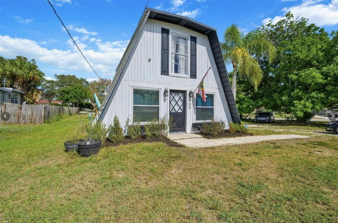 900 Riverside Dr., Tarpon Springs, FL 34689
