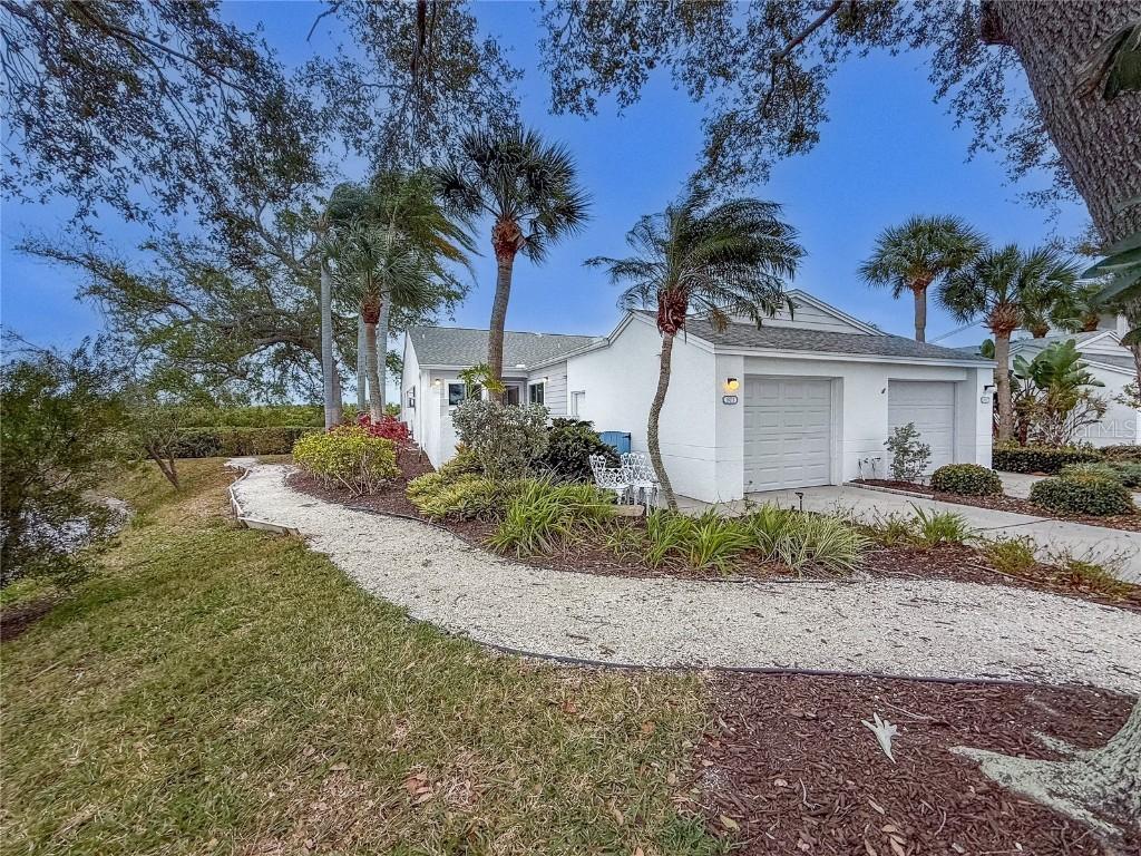 801 Waterside Ln., Bradenton, FL 34209