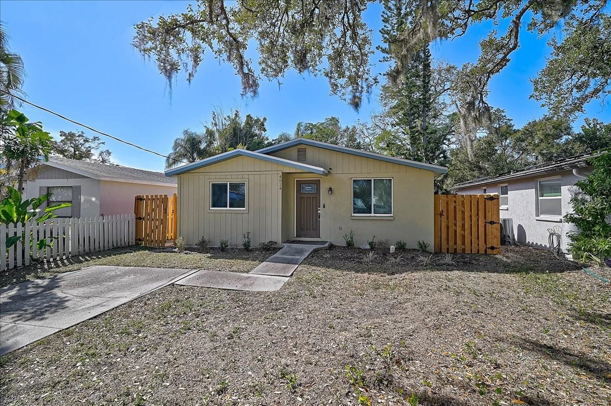 4514 S Lockwood Ridge Rd., Sarasota, FL 34231