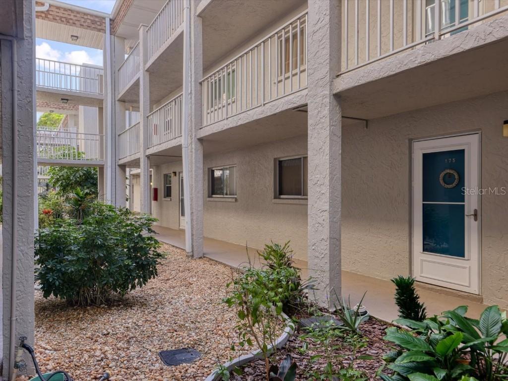 1330 Glen Oaks Dr. #174D, Sarasota, FL 34232