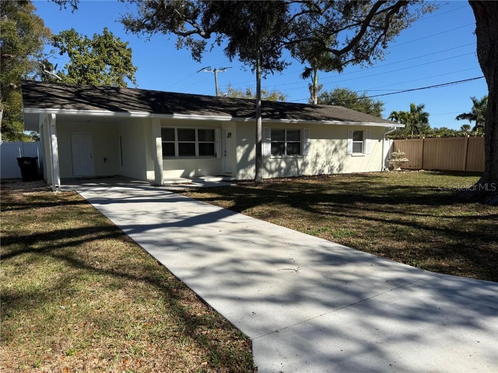 4310 7th Ave., Bradenton, FL 34209