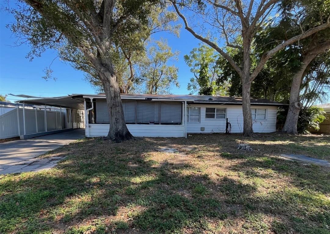 2118 Dodge Ave., Sarasota, FL 34234