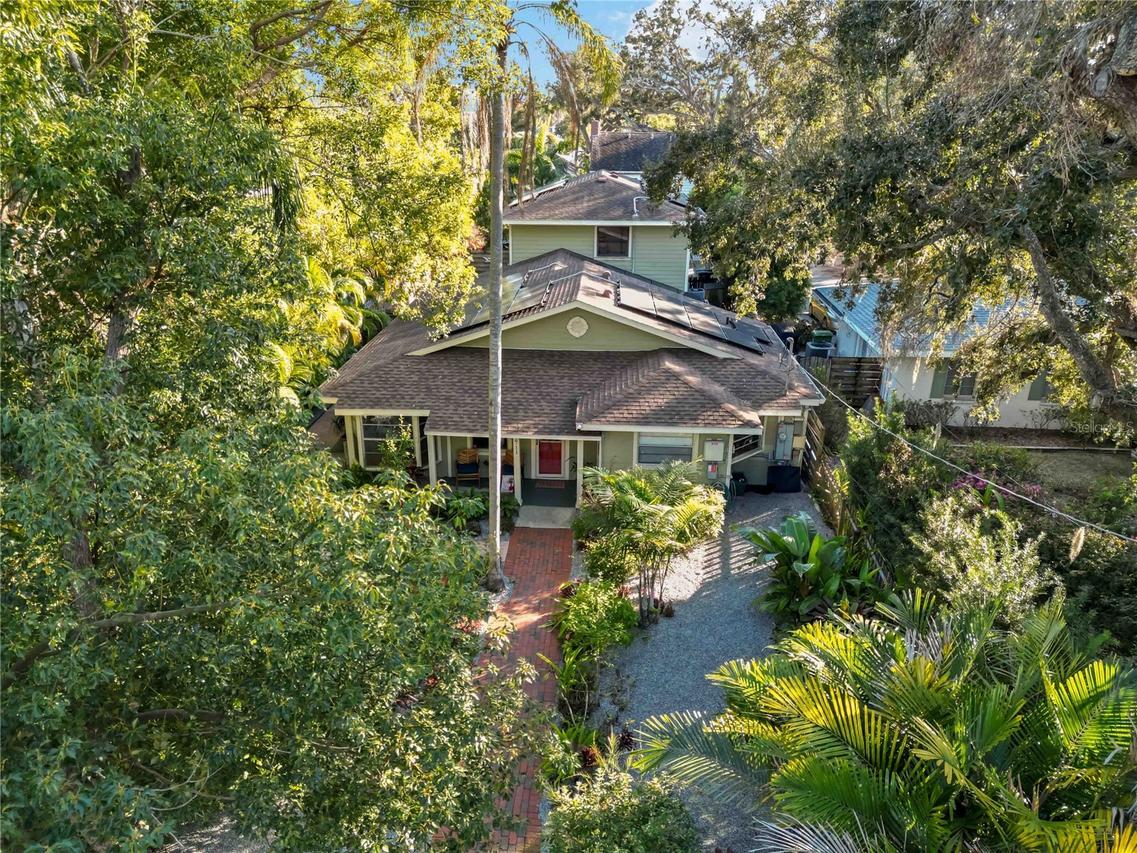 2711 1st Ave., Bradenton, FL 34205