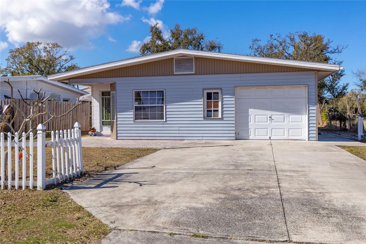 [Address Hidden by Seller], Bradenton, FL 34209