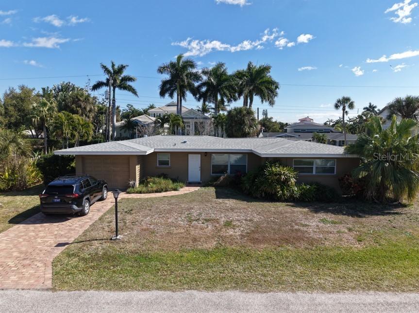 1648 Idle Ln., Sarasota, FL 34231
