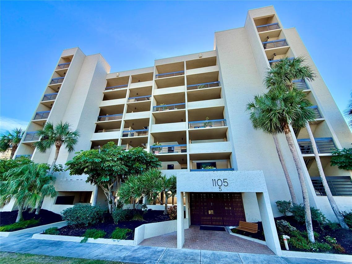 1105 Gulf Of Mexico Dr. #401, Longboat Key, FL 34228