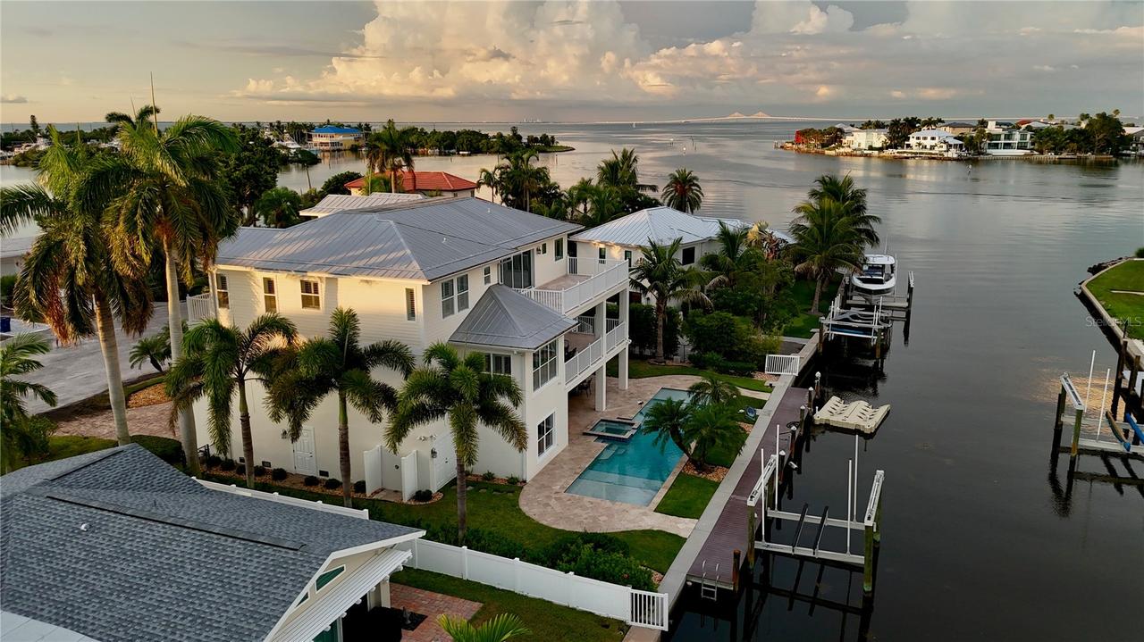 529 77th St., Holmes Beach, FL 34217