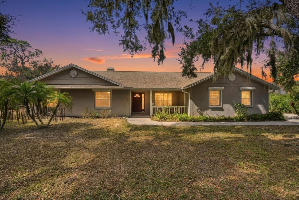 10205 28th Ave E, Palmetto, FL 34221