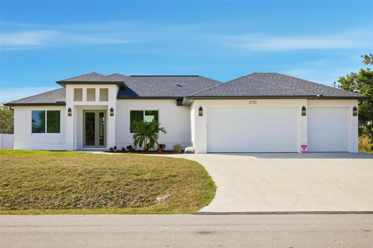 2723 Hopwood Rd., North Port, FL 34287