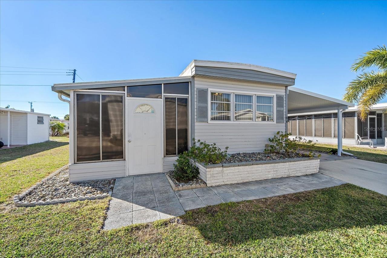 84 Del Rio Dr., Palmetto, FL 34221