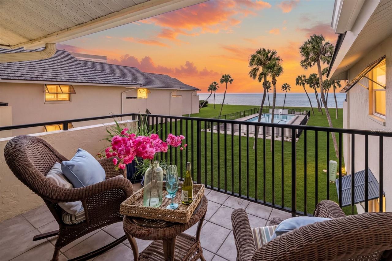 4660 Ocean Blvd. #O2, Sarasota, FL 34242