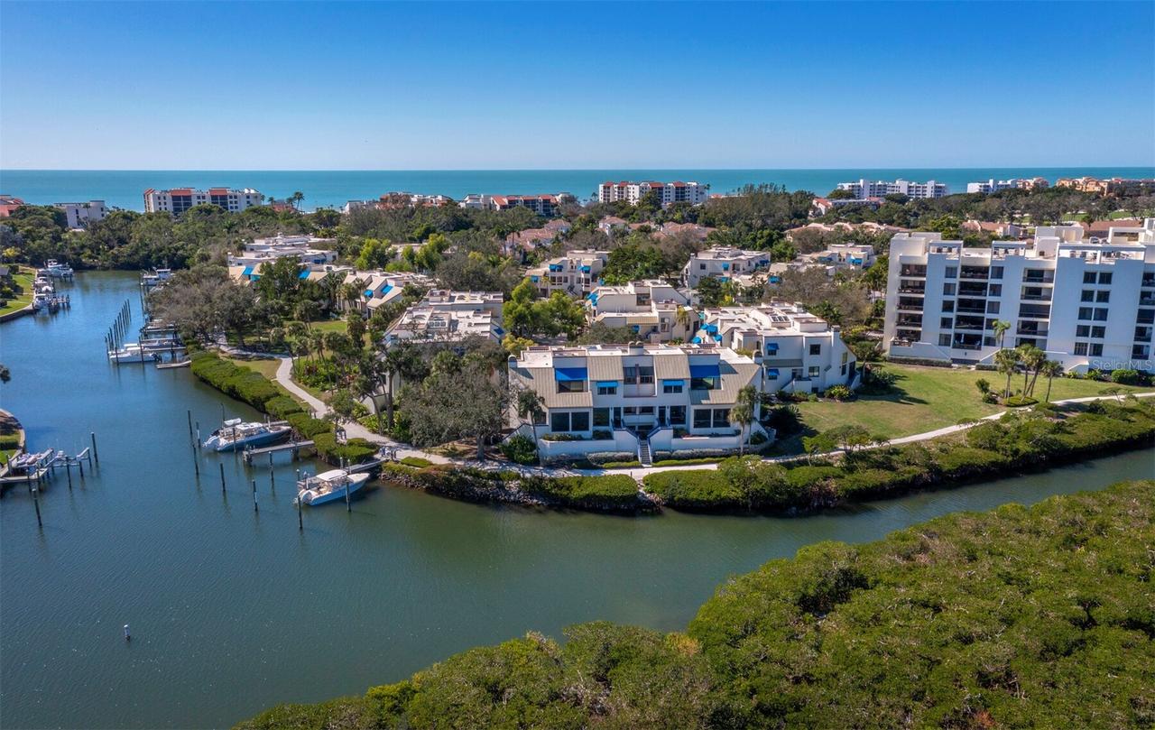 1918 Harbourside Dr. #902, Longboat Key, FL 34228