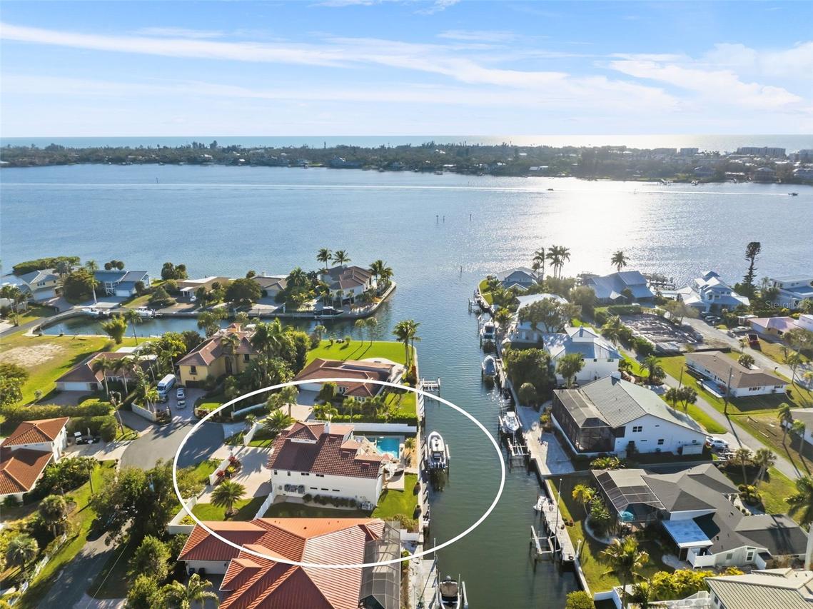 1725 Baywood Dr., Sarasota, FL 34231