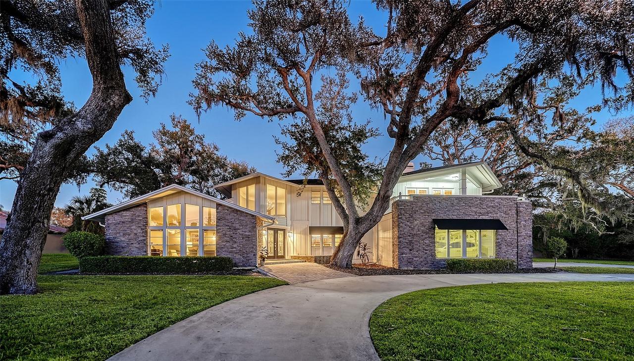 3783 Beneva Oaks Blvd., Sarasota, FL 34238