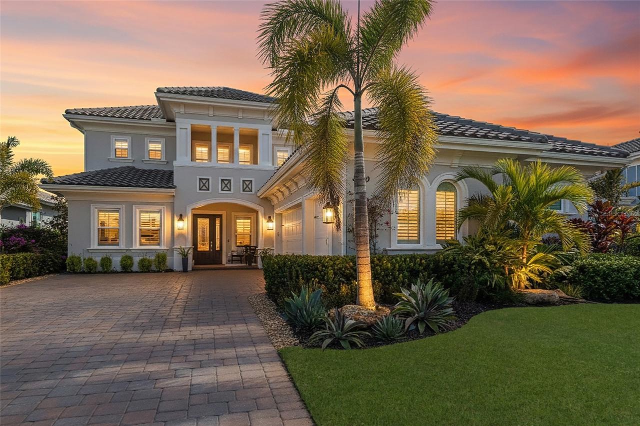 8249 Pavia Way, Lakewood Ranch, FL 34202