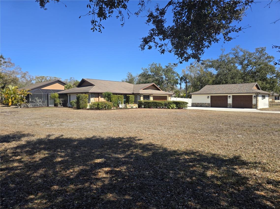 1213 Lexington Dr., Venice, FL 34292