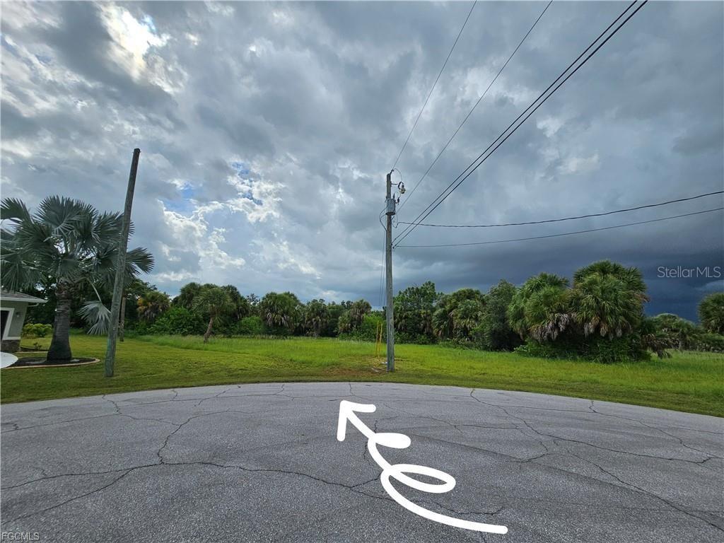 105 Island Ct., Rotonda West, FL 33947