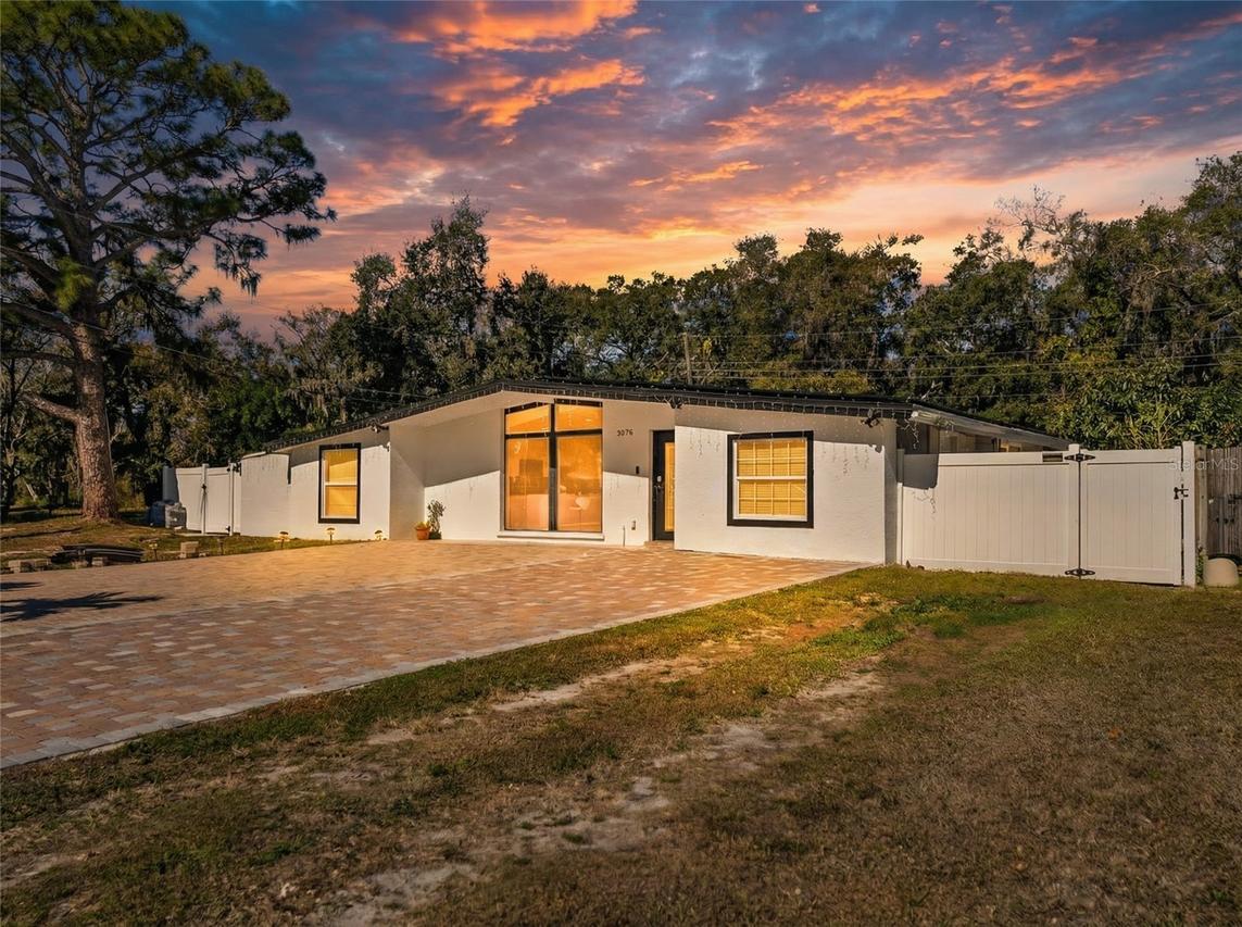 3675 Prudence Dr., Sarasota, FL 34235