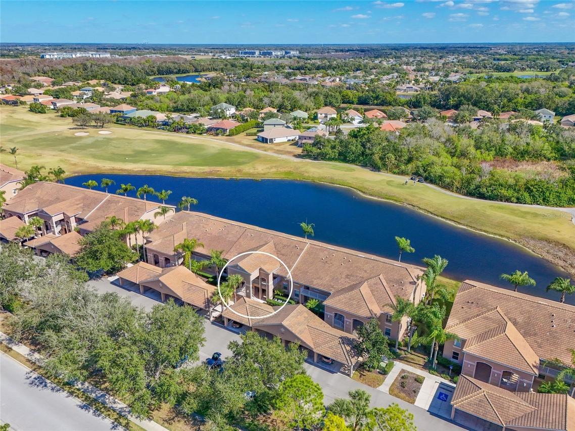 1003 Fairwaycove Ln. #105, Bradenton, FL 34212