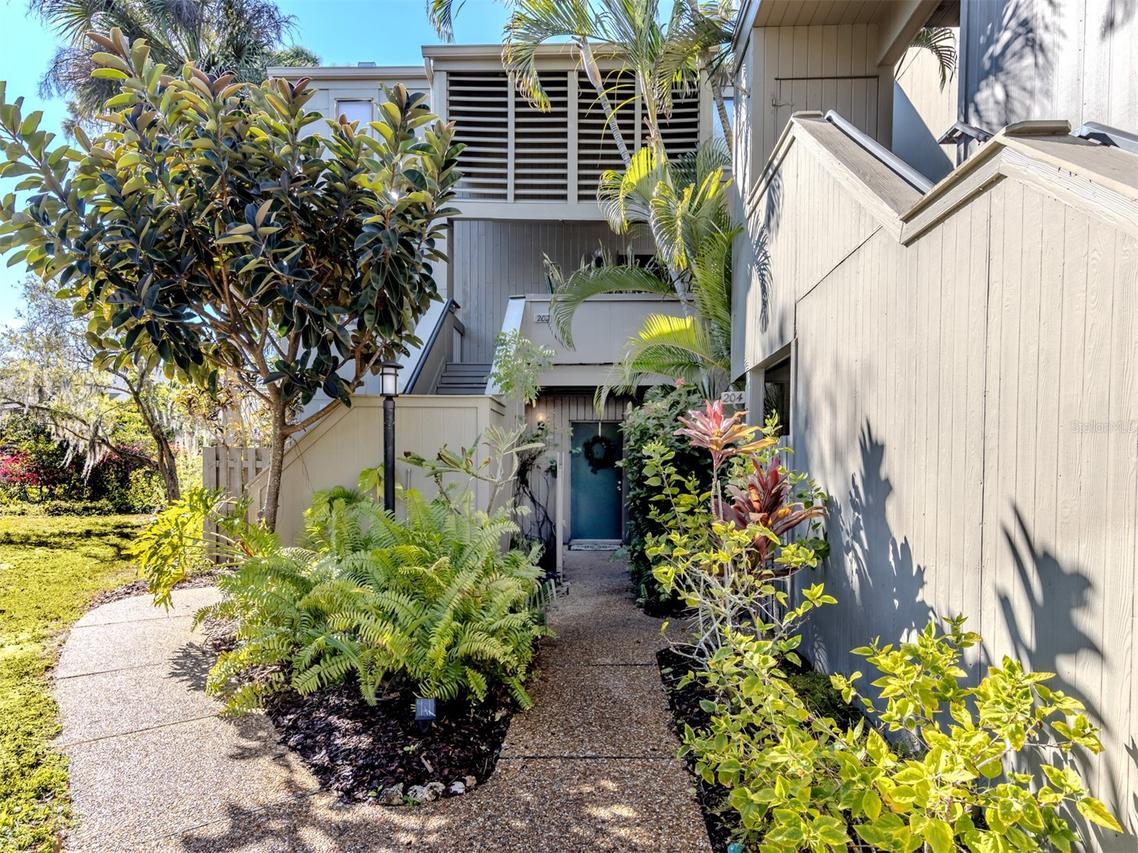 200 Woodland Dr., Osprey, FL 34229