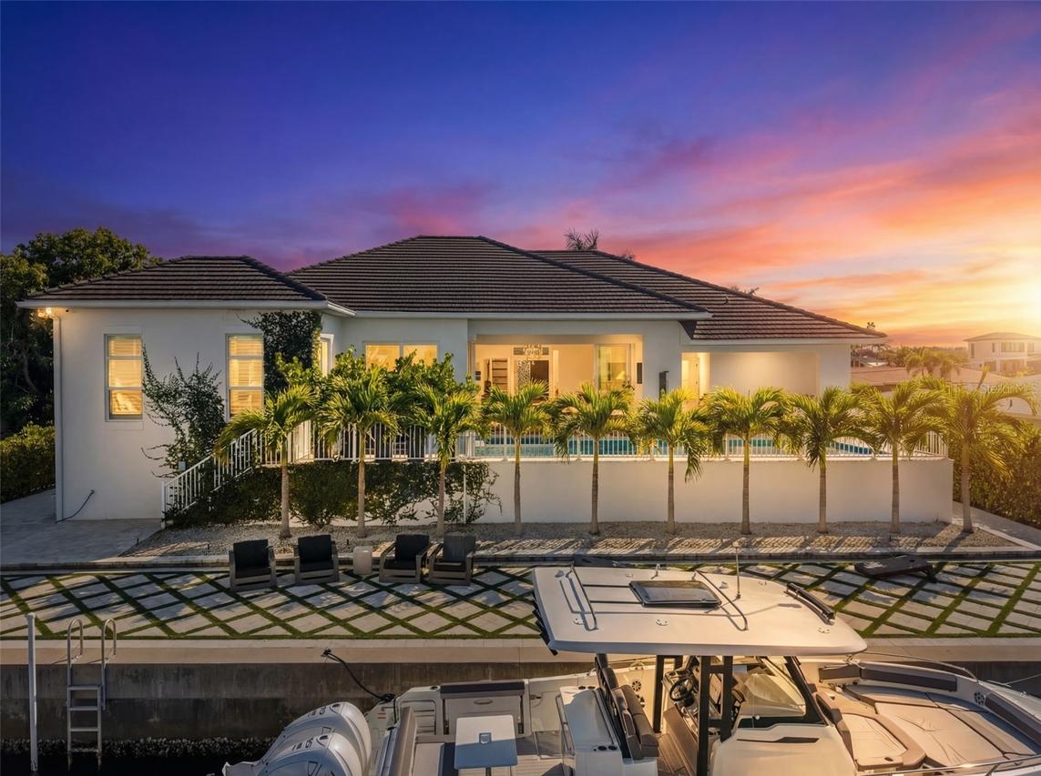 1643 Stanford Ln., Sarasota, FL 34231