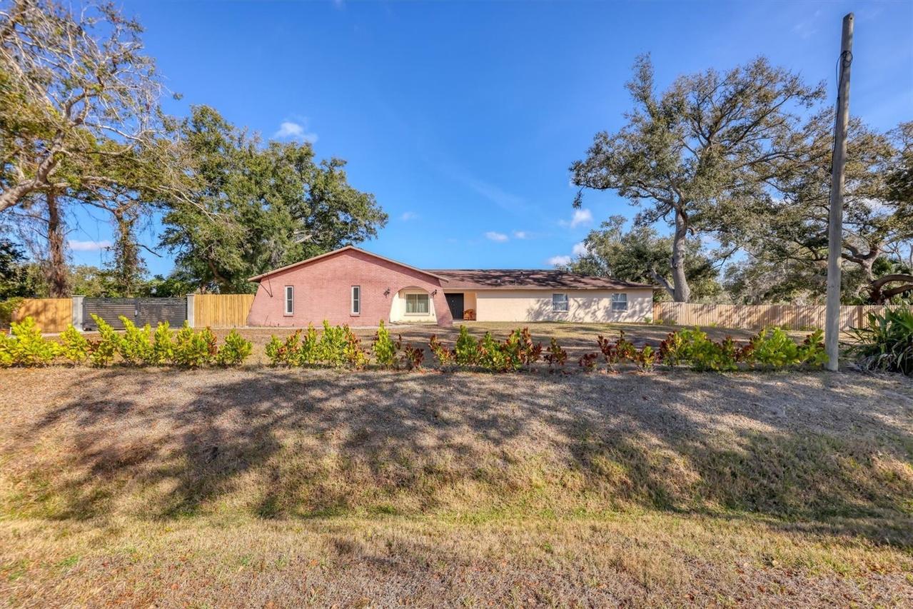 3917 Desoto Rd., Sarasota, FL 34235