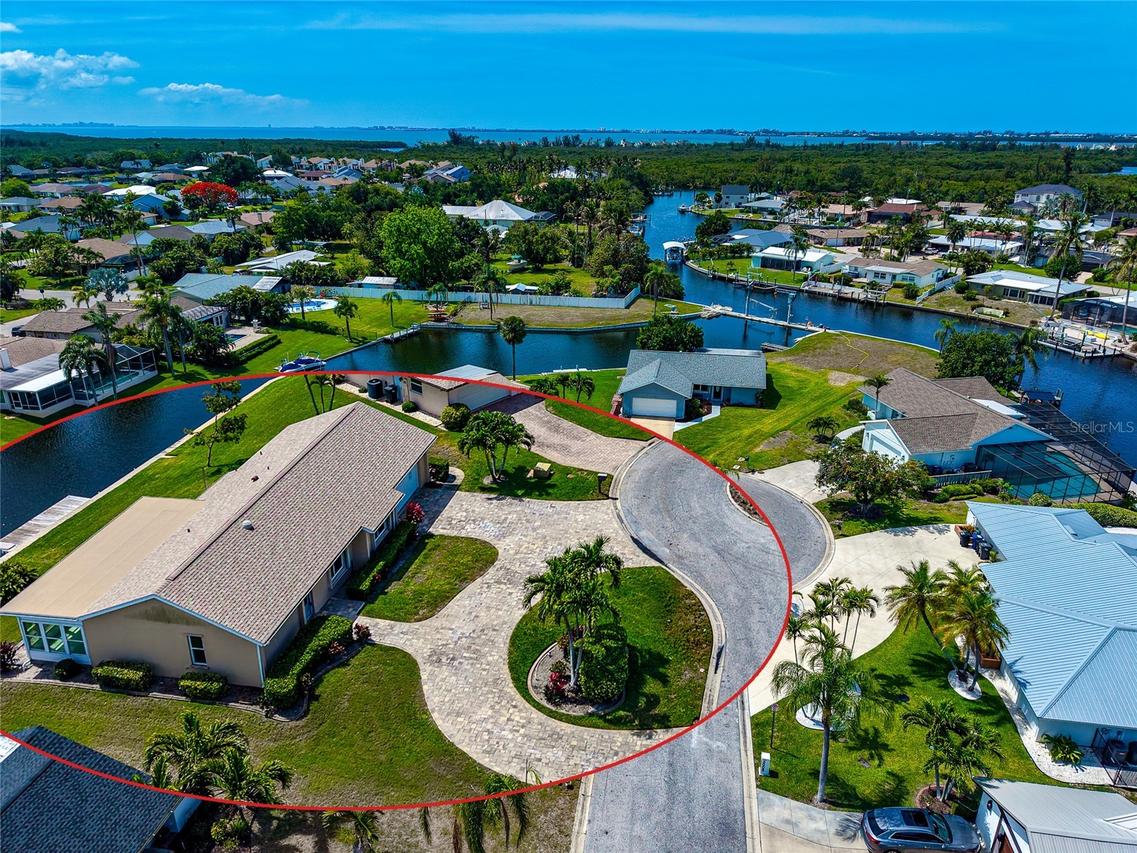 5011 Mangrove Point Rd., Bradenton, FL 34210