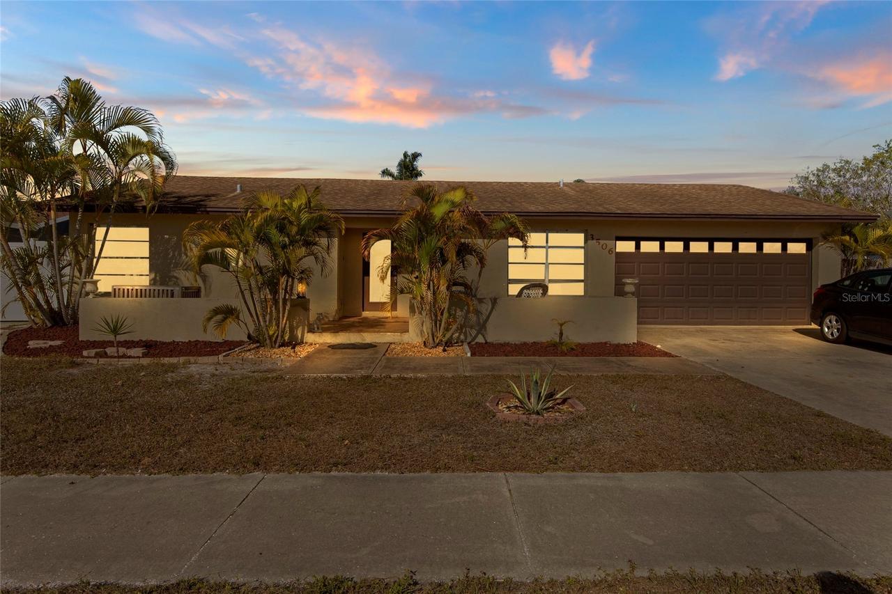 3506 33rd Ave., Bradenton, FL 34205