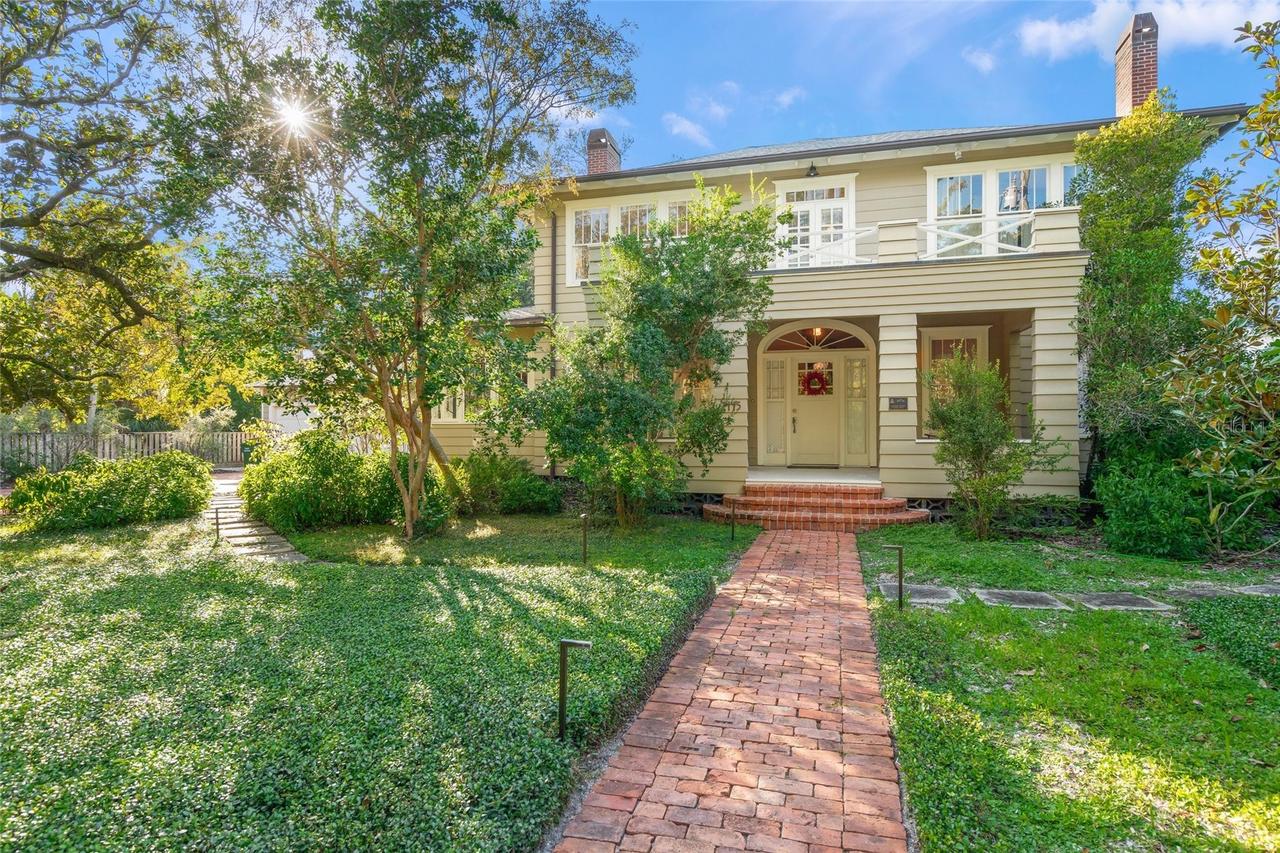 2445 Alameda Ave., Sarasota, FL 34234